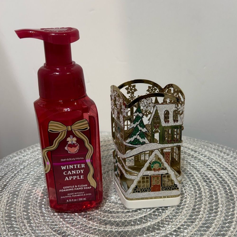 BBW Winter Candy Apple Foaming Hand Soap and Soap Holder Set of 2 NWT